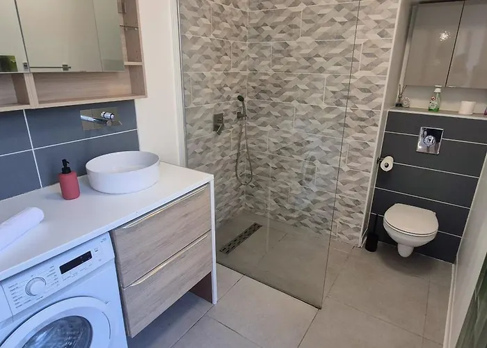 Escapade Moderne Avec Terrasse Privee